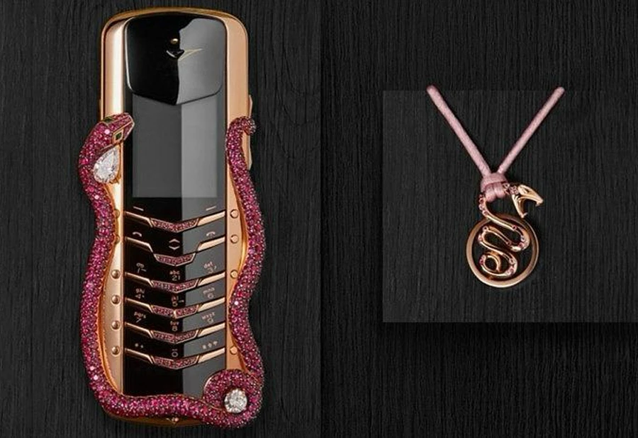 Vertu x Boucheron Cobra : la joaillerie défie la technologie