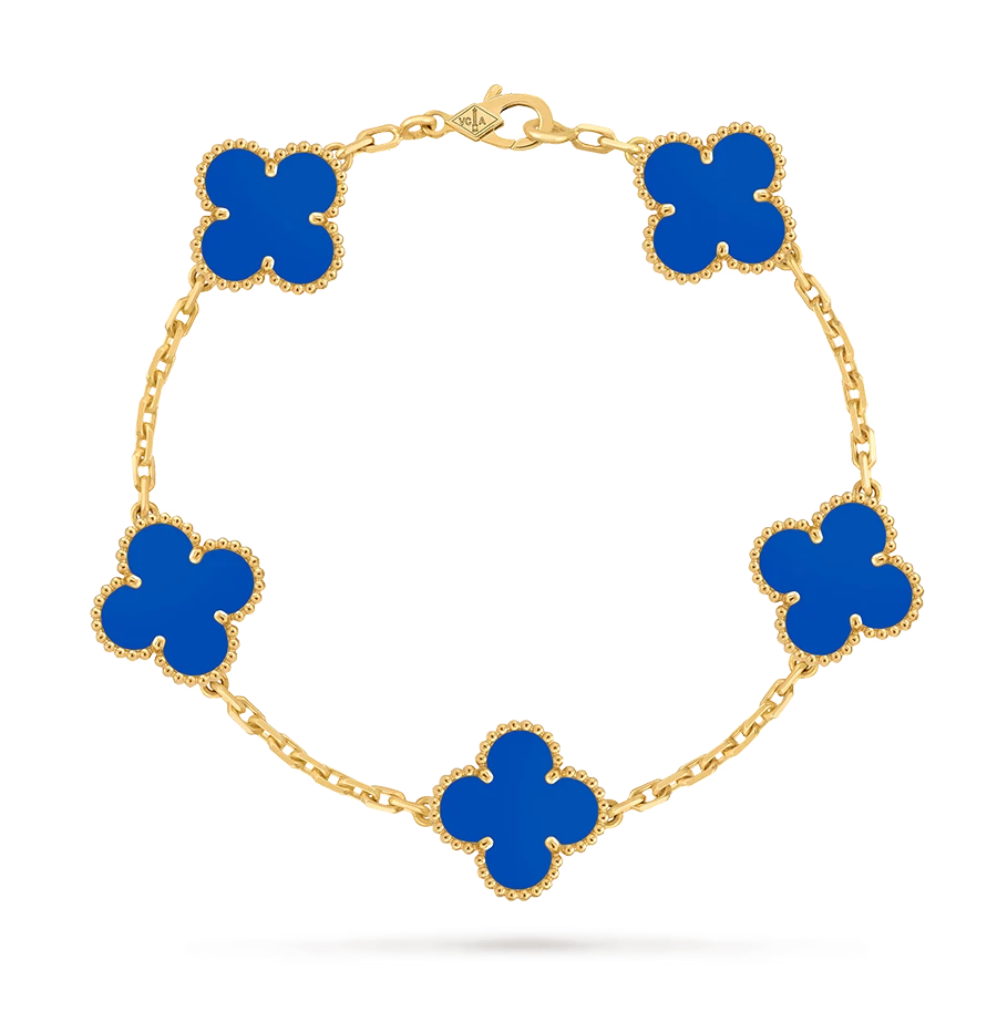 Le bracelet Alhambra de Van Cleef & Arpels : l'icône intemporelle de la joaillerie française
